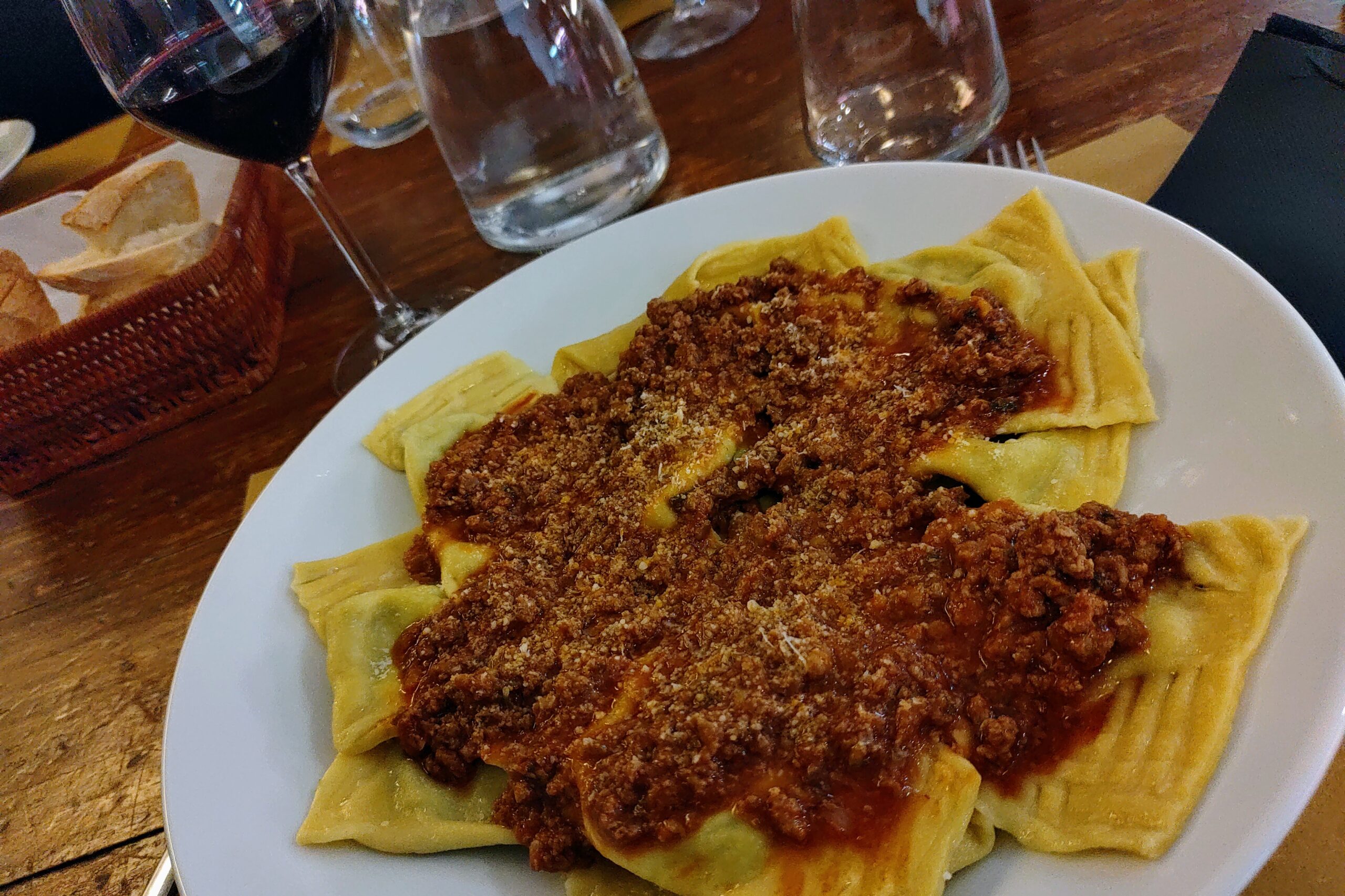 Trekking eco-gastronomico: un viaggio tra natura e sapori locali